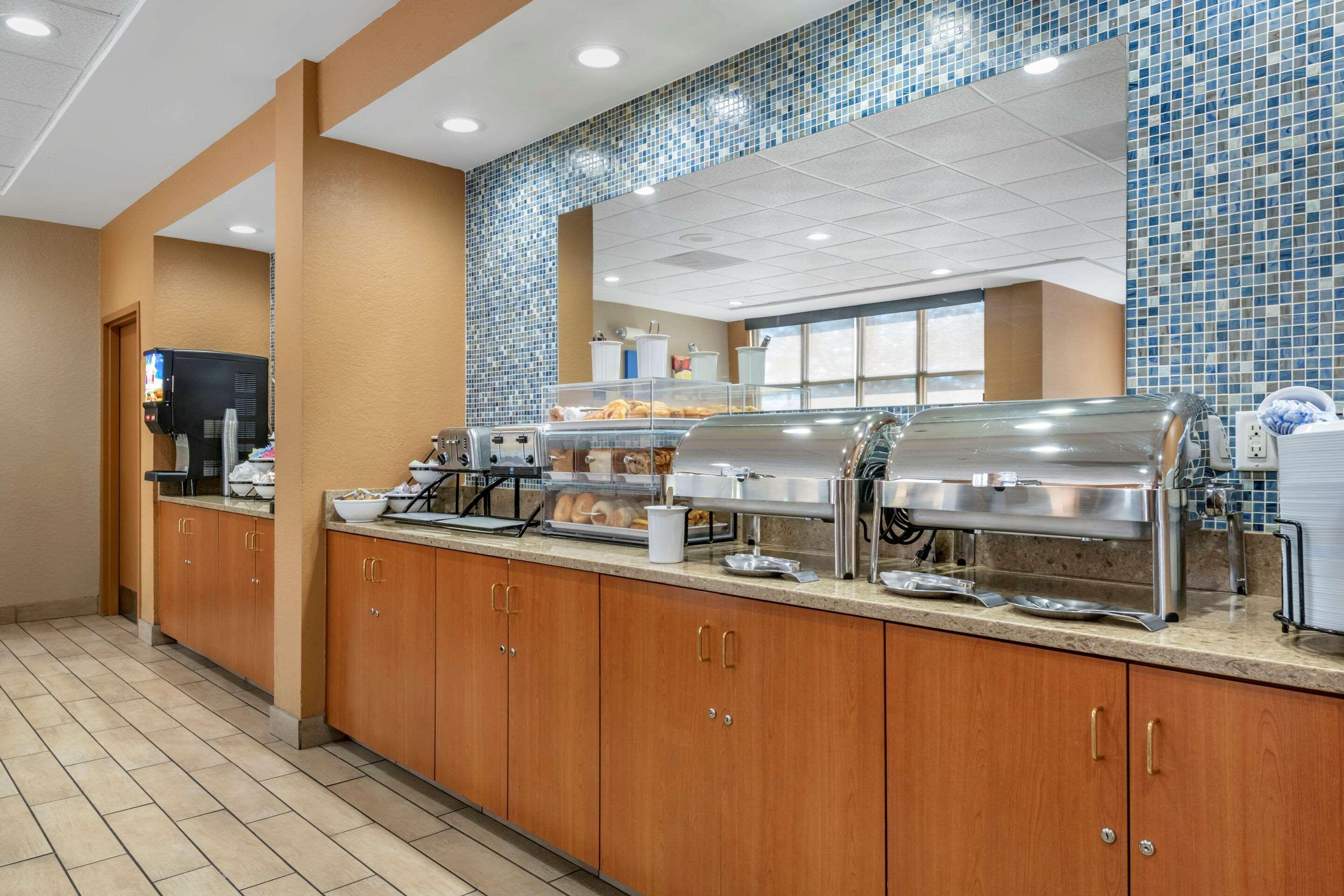 Comfort Inn & Suites Orlando North Sanford Zewnętrze zdjęcie